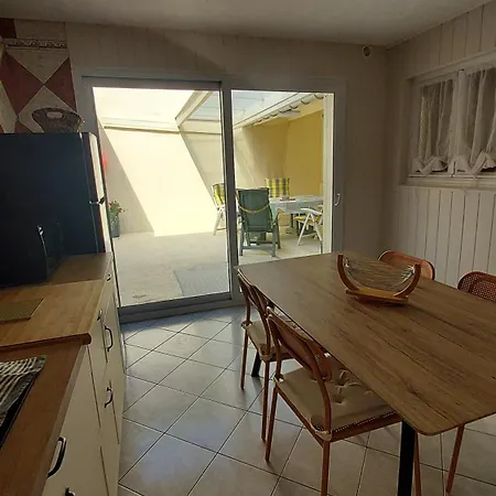Et Centre A Proximite Holiday home